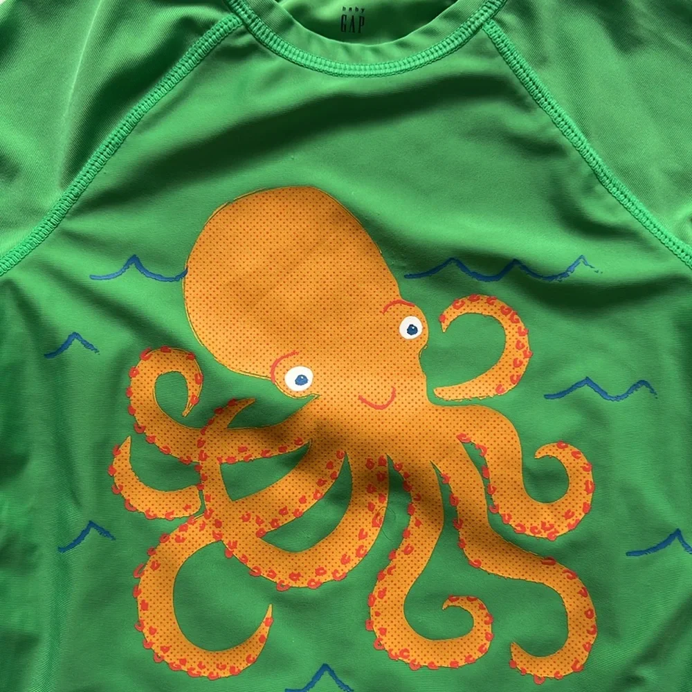 Gap Boys Rashguard - Picture 2 of 4